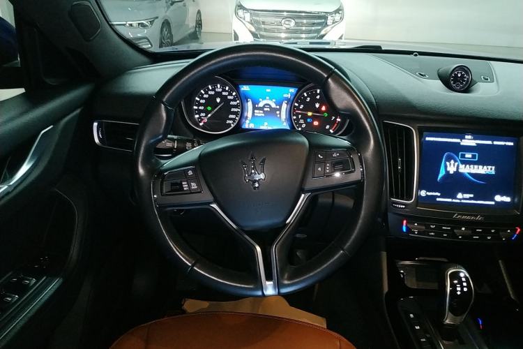 Used Maserati Levante 2018 3.0T Classic Edition Steering Wheel