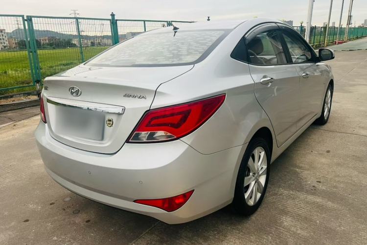 Used Hyundai Verna (older generation) 2014 1.4L Manual Top-Tier Model TOP
