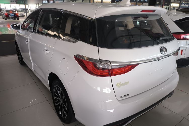 Used BYD Song MAX 2019 1.5T Automatic Smart Connect Ruiyi Sunroof Model 7 Seats China VI Standard
