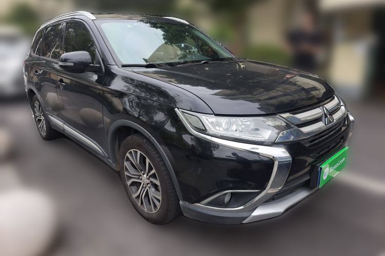 Used Mitsubishi Outlander 2017 2.0L Two-Wheel Drive Glory Edition 5 Seats