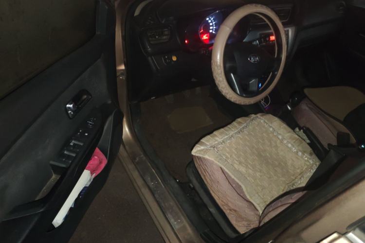 Used Kia K2 2012 Hatchback 1.4L MT GLS Commemorative Edition
