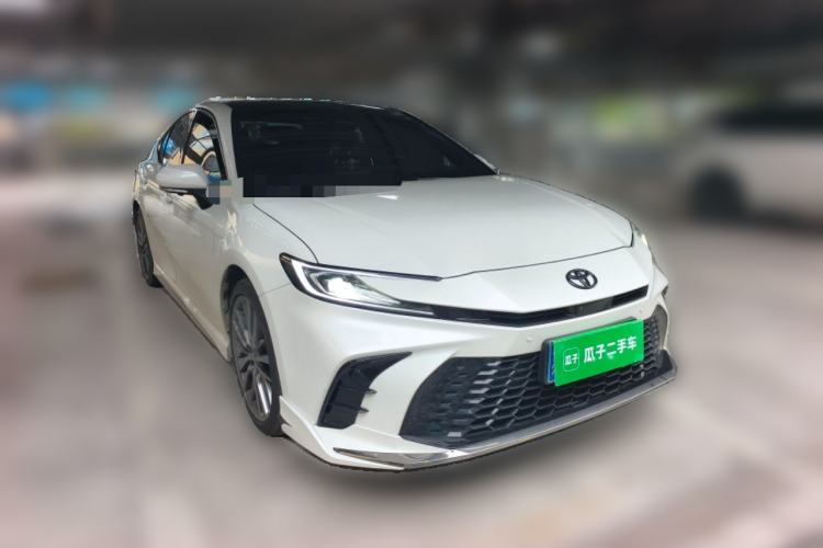 Used Toyota Camry 2026 Model Dual-Engine 2.0HXS Sport Plus Edition Front Right 45 Deg