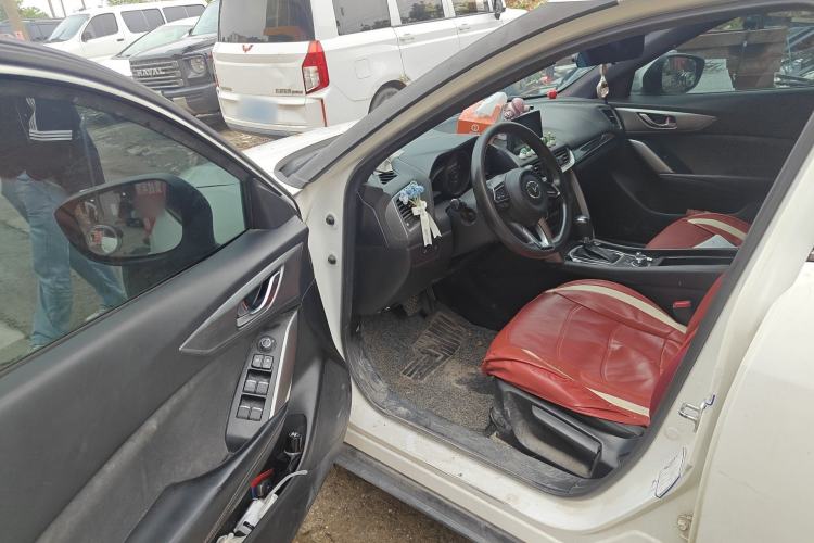 Used Mazda CX-4 2018 2.0L Automatic Two-Wheel Drive Blue Sky Exploration Version China V Standard Driver Seat