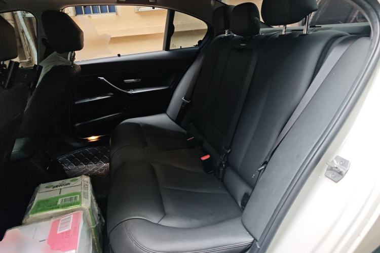 Used BMW 3 Series 2017 320Li Fashion Model Left Rear Seat