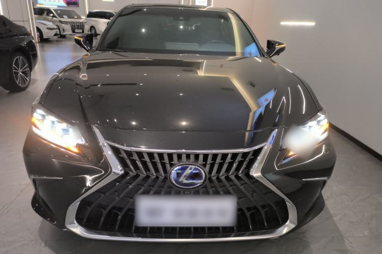 Used Lexus ES 2021 300h Deluxe Edition