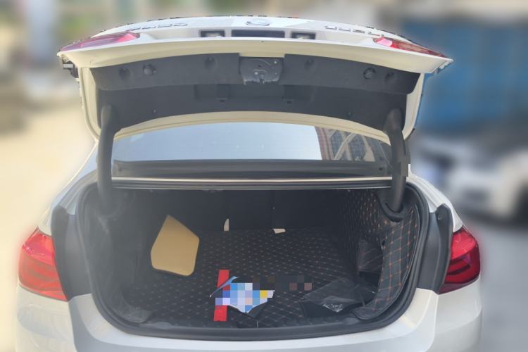 Used BMW 3 Series 2018 320Li Fashion Model Trunk