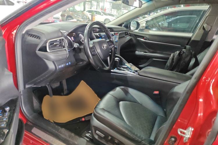 Used Toyota Camry 2019 Dual-Engine 2.5HS FENGSHANG Edition China VI Standard