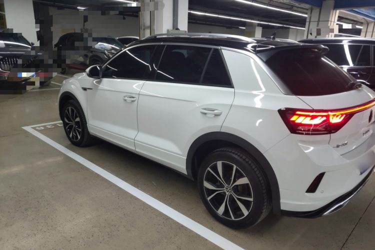 Used Volkswagen T-ROC 2023 300TSI DSG Two-Wheel-Drive Chen Guang Edition
