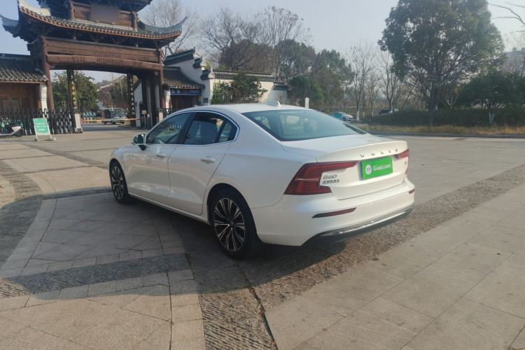 Used Volvo S60 2025 B4 Zhiyuan Luxury Edition