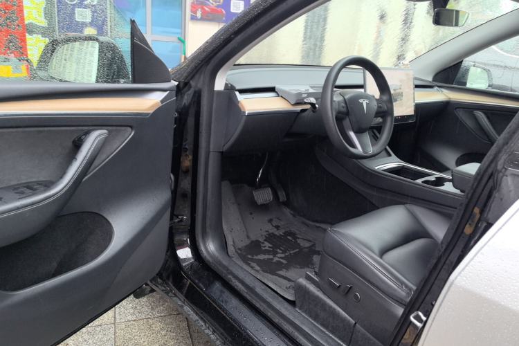 Used Tesla Model Y 2022 Rear-Wheel-Drive Version