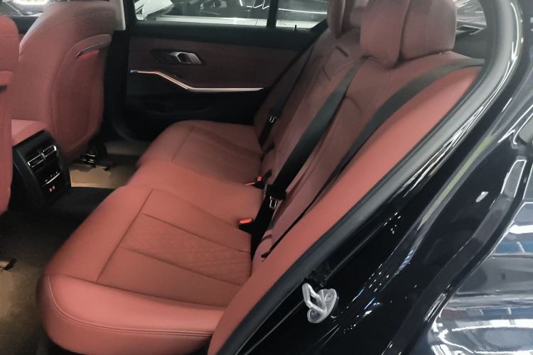 Used BMW i3 2024 eDrive 40 L Midnight Edition
