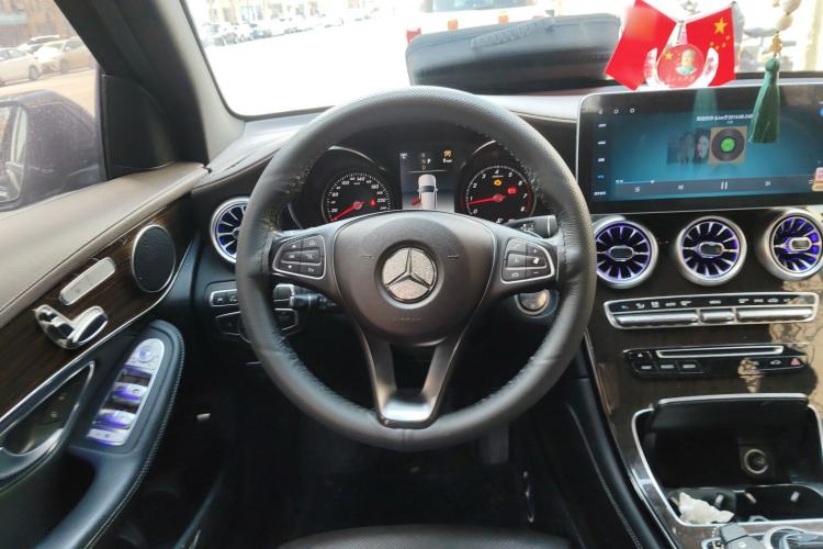 Used Mercedes-Benz GLC 2018 Facelifted GLC 260 4MATIC Dynamic Edition Steering Wheel
