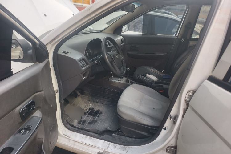 Used Wuling Hongguang 2014 1.2L Base Model China IV Driver Seat