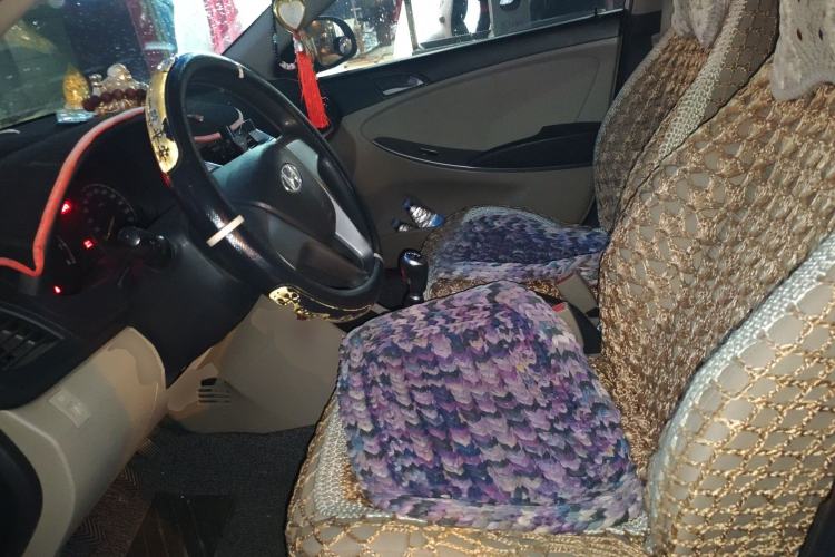 Used Hyundai Verna (older generation) 2014 1.4L Manual Smart GLS Trim Left Front Seat