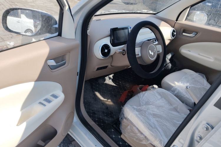 Used Wuling Hongguang MINIEV 2025 Four-Door Version Advanced Edition
