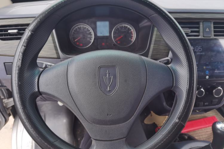 Used Jinbei Hiace X30 2023 1.5L Super-Enjoyment Van 2/5 Seats Non-Air-Conditioned Version SWC15M Steering Wheel