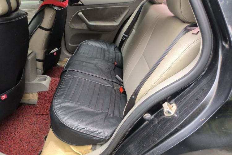 Used Volkswagen Bora 2011 1.6L Manual Fashion Edition
