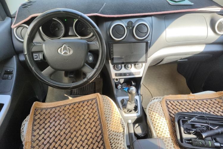 Used CHANGAN KAICHENG Ounuo S 2014 1.5L Base Version Center Console