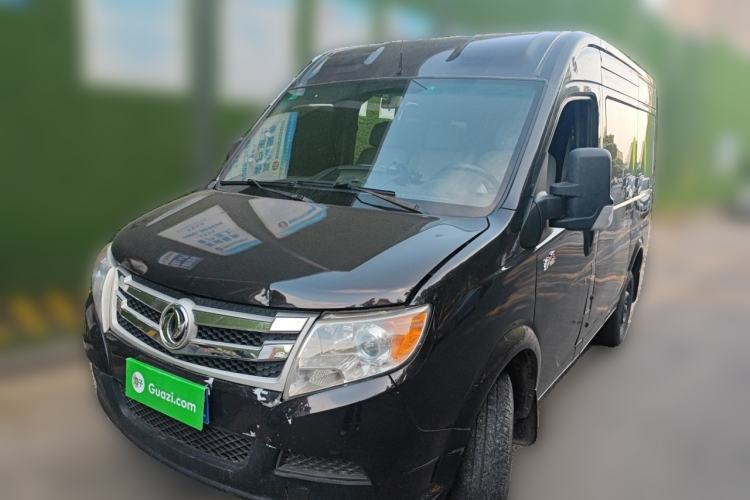 Used Dongfeng Yufeng 2021 2.3T V9 Logistics Vehicle Short Wheelbase Mid-Roof Design 5-9 Seater China V Emission Standard WP2.3