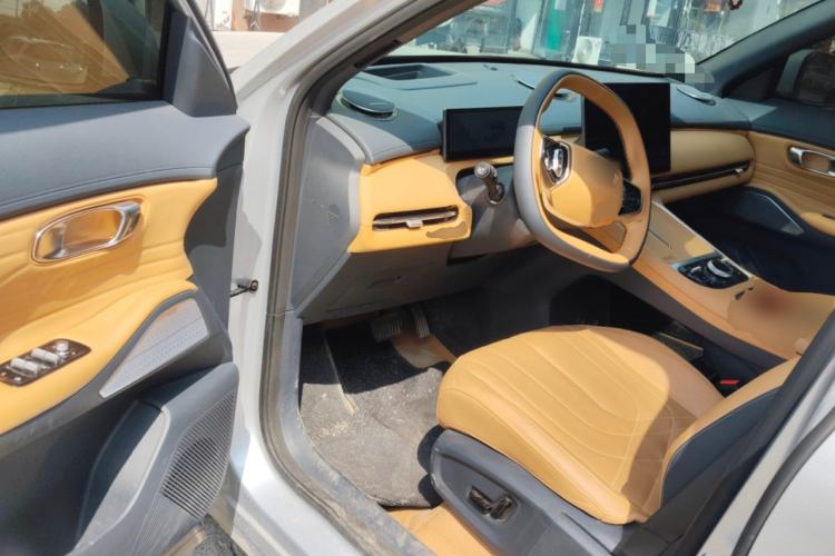 Used Geely Galaxy Xingjian 7 EM-i 2025 120km Exploration+ Version
