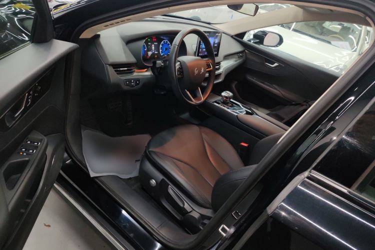 Used Hongqi E-QM5 2022 431 km Charge & Enjoy Edition