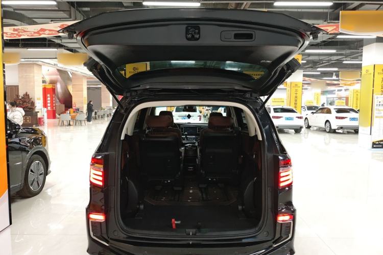 Used Honda Elysion 2019 2.0L Hybrid Supreme Edition
