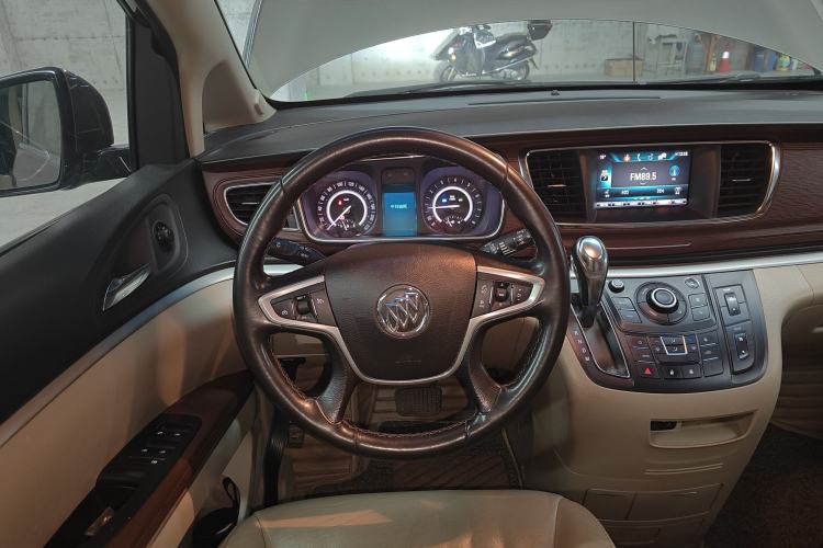 Used Buick GL8 2017 25S Luxury Version China V Standard
