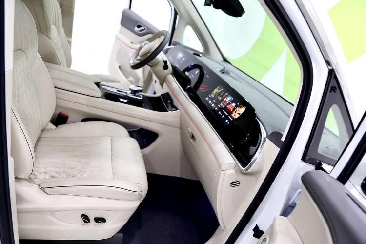 Used VOYAH Dream 2024 PHEV Ultra-Long Range Flagship Edition
