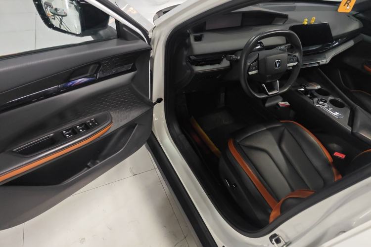 Used CHANGAN UNI-V 2024 1.5T High-Energy Version Driver Seat