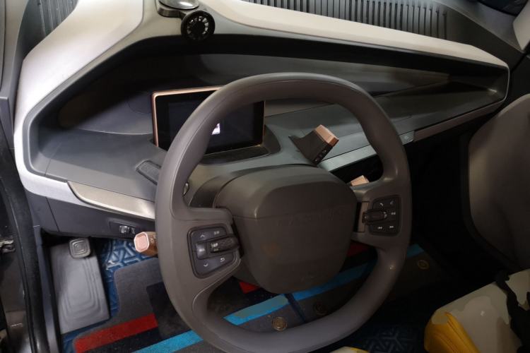 Used Wuling NAMMIEV 2021 Playful Model – High-Power Version Center Console