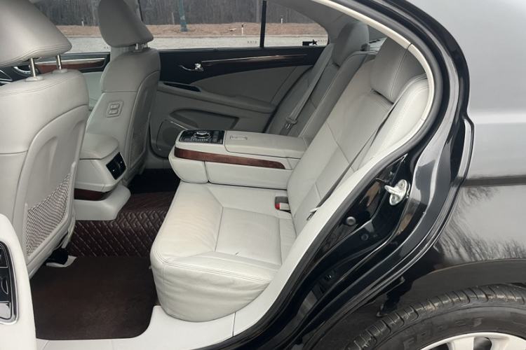 Used Hongqi H7 2013 2.0T Luxury Model