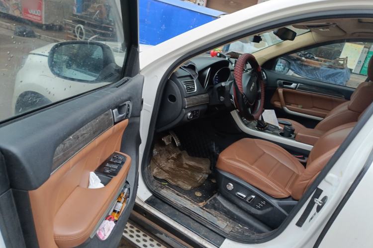 Used Haval H8 2015 2.0T Two-Wheel-Drive Elite Version