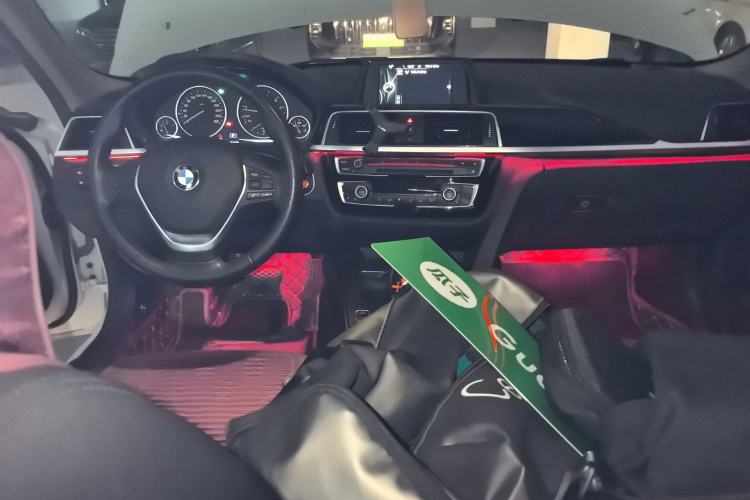 Used BMW 3 Series 2017 320Li Fashion Model Center Console