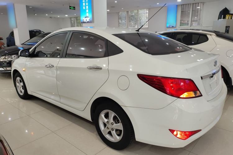 Used Hyundai Verna (older generation) 2016 1.4L Automatic Leading-Edge GLX
