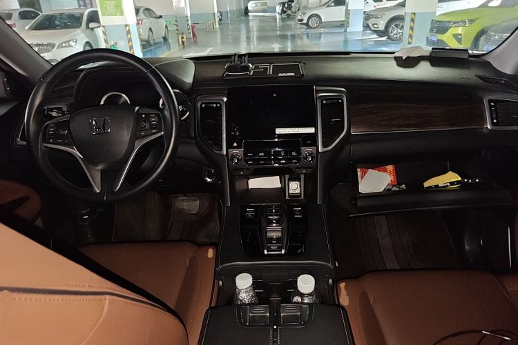 Used Honda UR-V 2017 370TURBO 2WD Prestige Edition China V Center Console