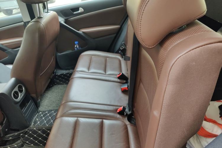 Used Volkswagen Tiguan 2015 1.8TSI Automatic All-Wheel-Drive Luxury Model Left Rear Seat