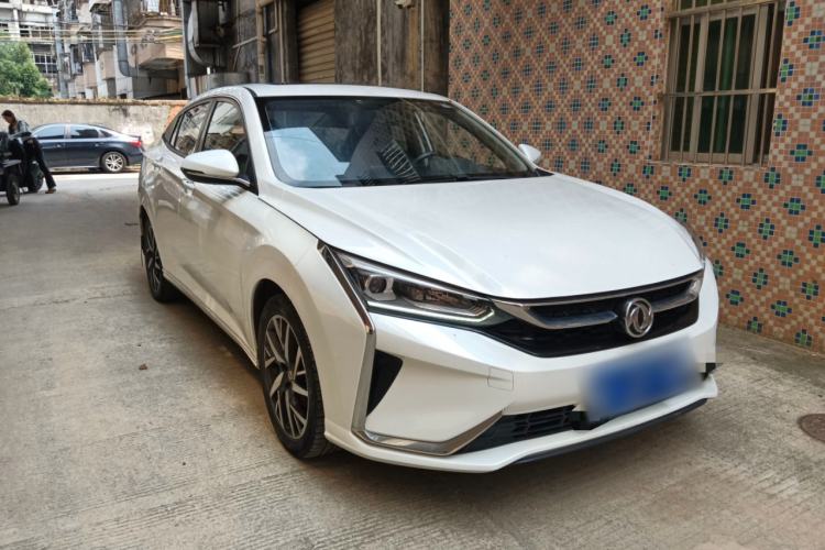 Used Dongfeng Aeolus Yixuan 2020 230T Automatic Advanced Edition Front Right 45 Deg