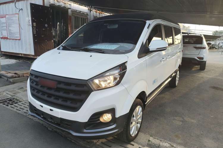 Used Jinbei Gold Hiace M Classic 2024 1.5L Travel Lion Passenger Van 7 Seats