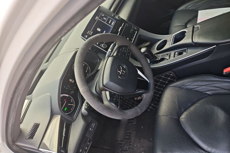 Used Toyota Avalon 2019 Dual-Engine 2.5L XLE Prestige Version China VI Standard