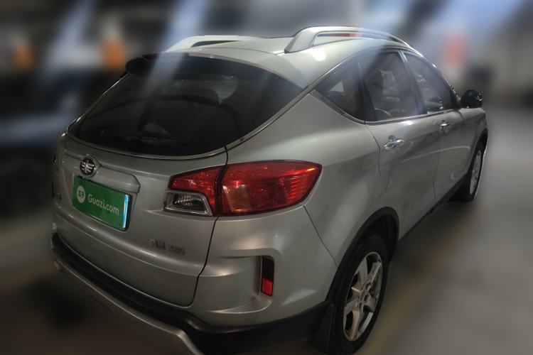 Used Bestune X80 2013 2.0L automatic luxury version
