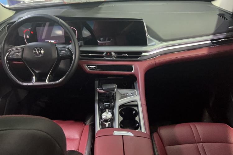 Used CHANGAN CS75 PLUS 2022 1.5T Automatic Luxury Model Interior 2