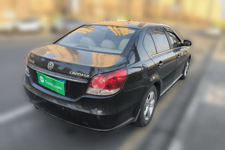 Used Volkswagen Lavida 2011 1.6L Manual - Premium Edition Rear Right 45 Deg