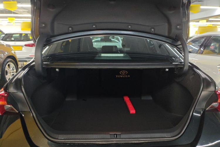 Used Toyota Avalon 2023 2.0L Premium Edition
