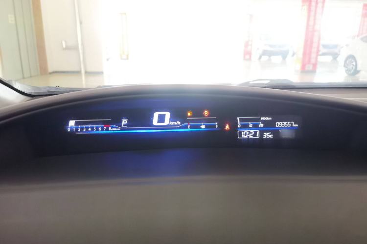 Used Honda Jade 2017 1.8L automatic Comfort version 5 seats
