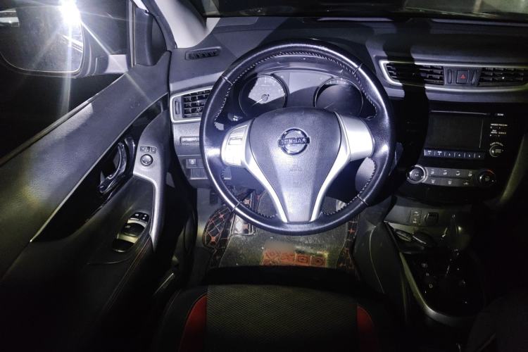 Used Nissan Qashqai 2016 2.0L CVT Luxury Edition Steering Wheel