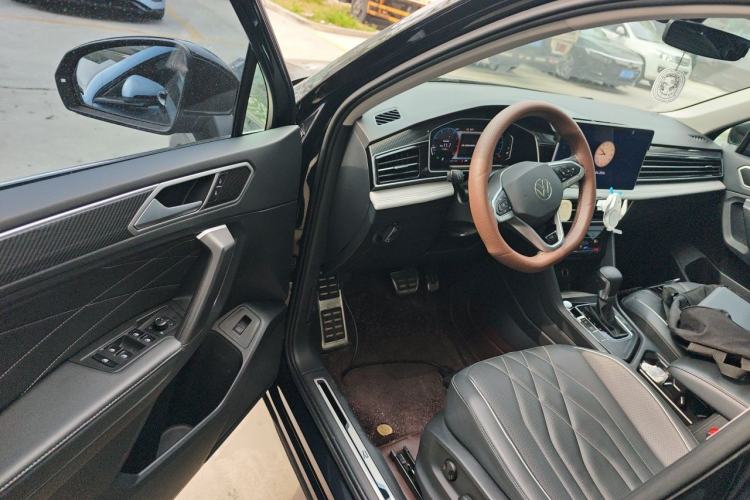 Used Volkswagen Tiguan L 2024 330TSI Automatic Two-Wheel Drive R-Line Enhanced Edition
