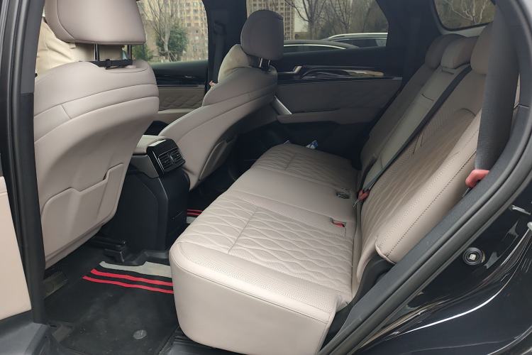 Used BYD Tang New Energy 2024 DM-i Glory Edition 112KM Prestige Model