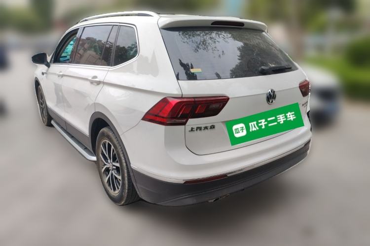 Used Volkswagen Tiguan L 2018 330TSI Automatic Two-Wheel Drive Luxury Edition Rear Left 45 Deg