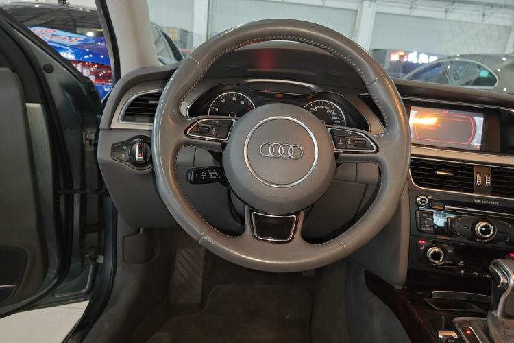 Used Audi A4L 2015 35 TFSI Automatic Comfort Model
