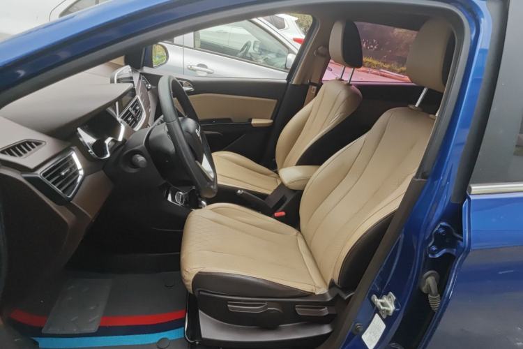 Used Baojun 310W 2017 1.5L Manual Fashion Model China V Left Front Seat